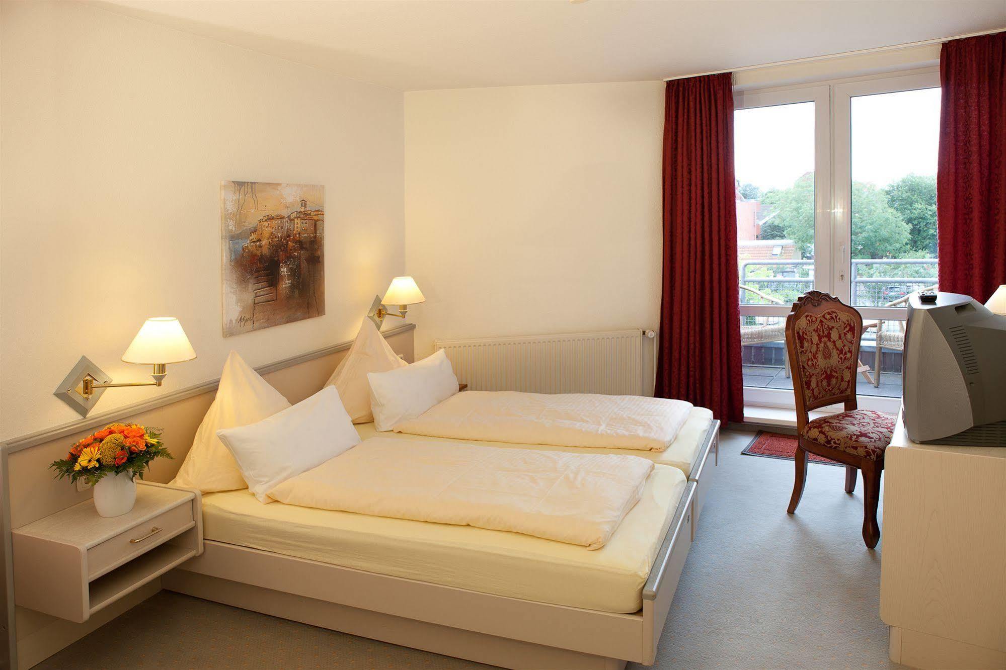 Hotel Busch Westerstede Eksteriør bilde